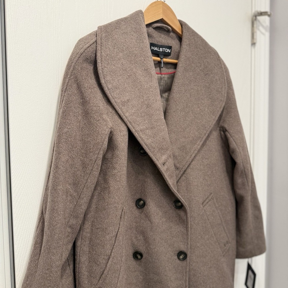 Halston Shawl Collar Wool Blend Winter Coat Pockets Sz 6 Taupe